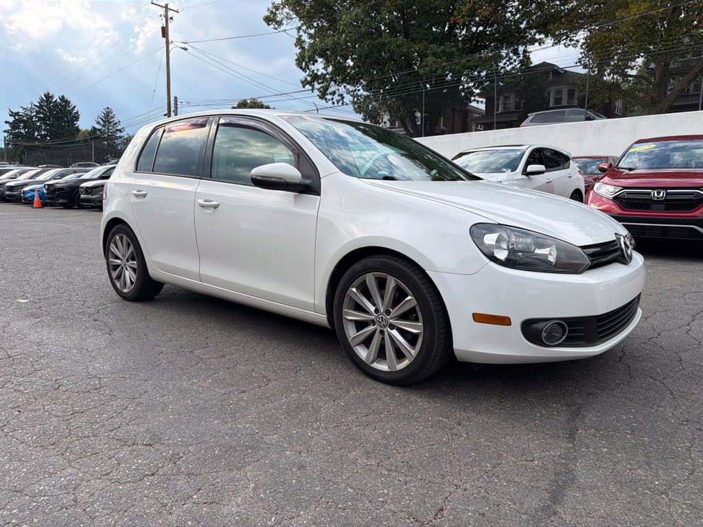 2014 Volkswagen Golf TDI — photo 1 of 9