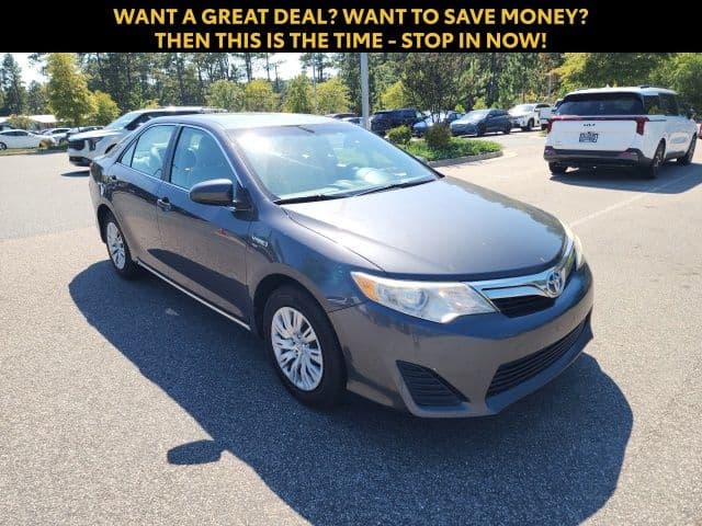 2012 Toyota Camry Hybrid LE — photo 1 of 30