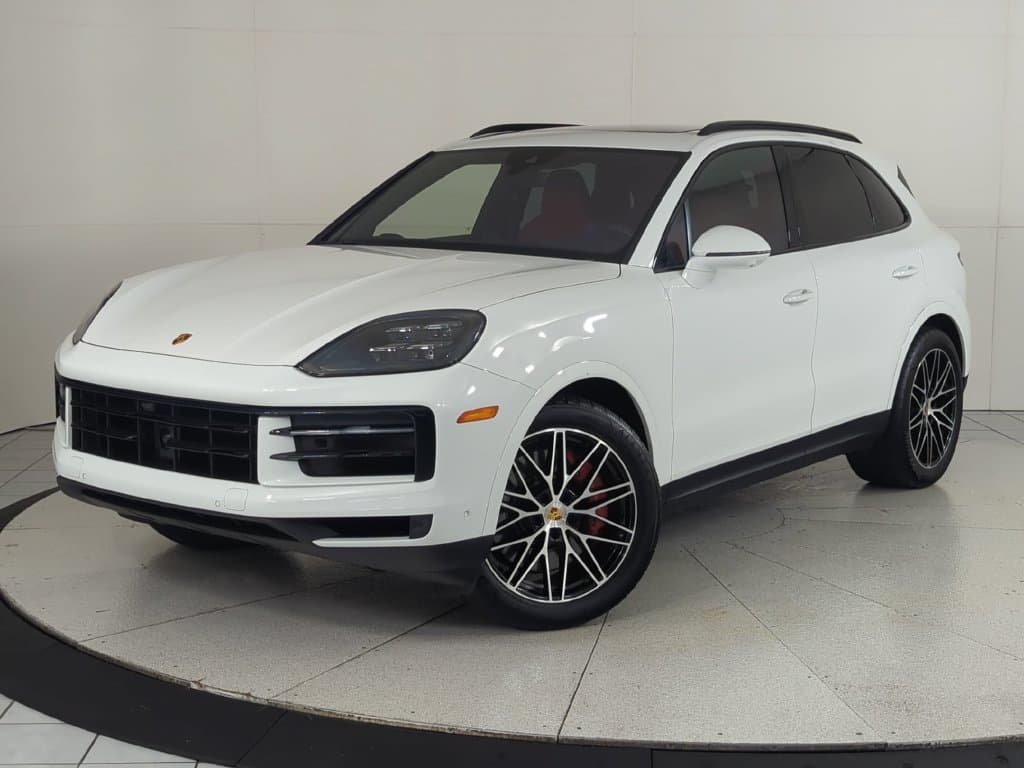 2024 Porsche Cayenne S — photo 1 of 25