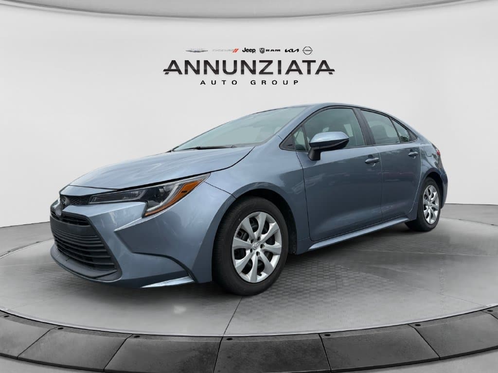 2024 Toyota Corolla LE — photo 1 of 31