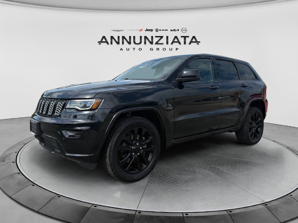 2021 Jeep Grand Cherokee Laredo X — photo 1 of 31