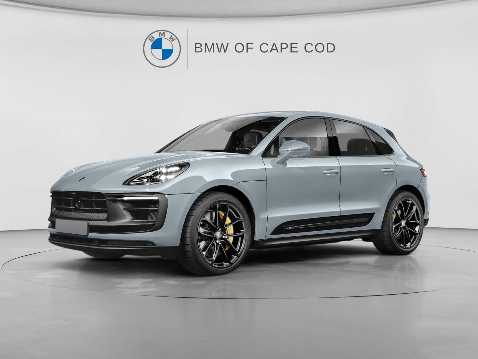 2022 Porsche Macan Base — photo 1 of 2