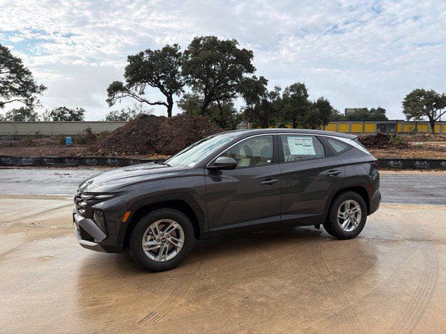 2026 Hyundai Tucson SE — photo 1 of 40