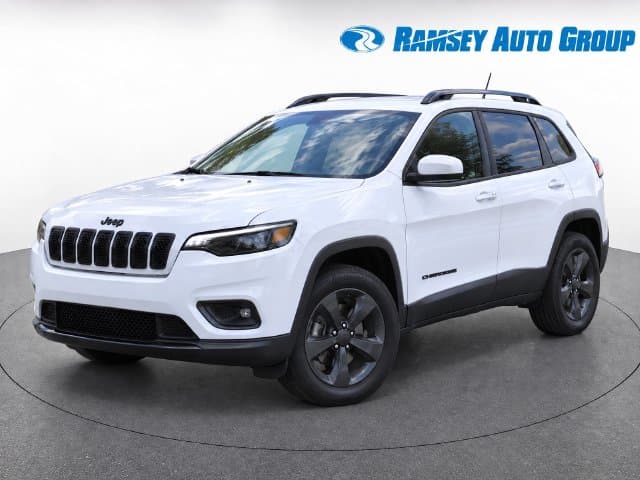 2019 Jeep Cherokee Latitude Plus — photo 1 of 8