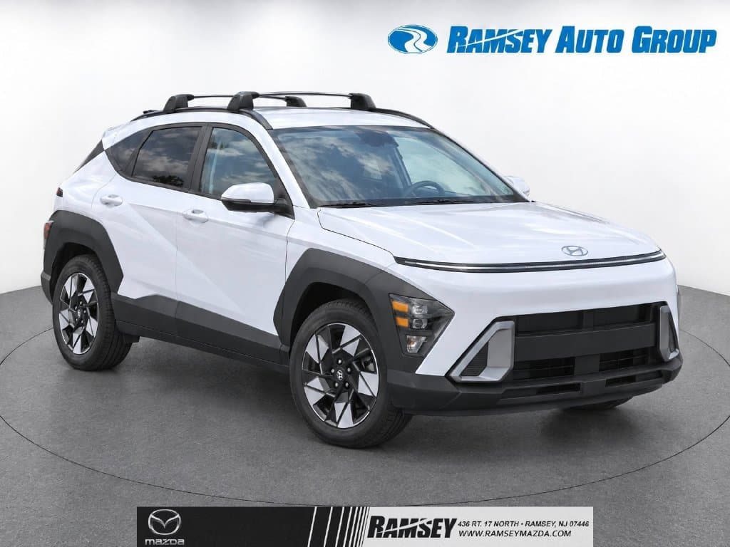 2024 Hyundai Kona SEL — photo 1 of 8