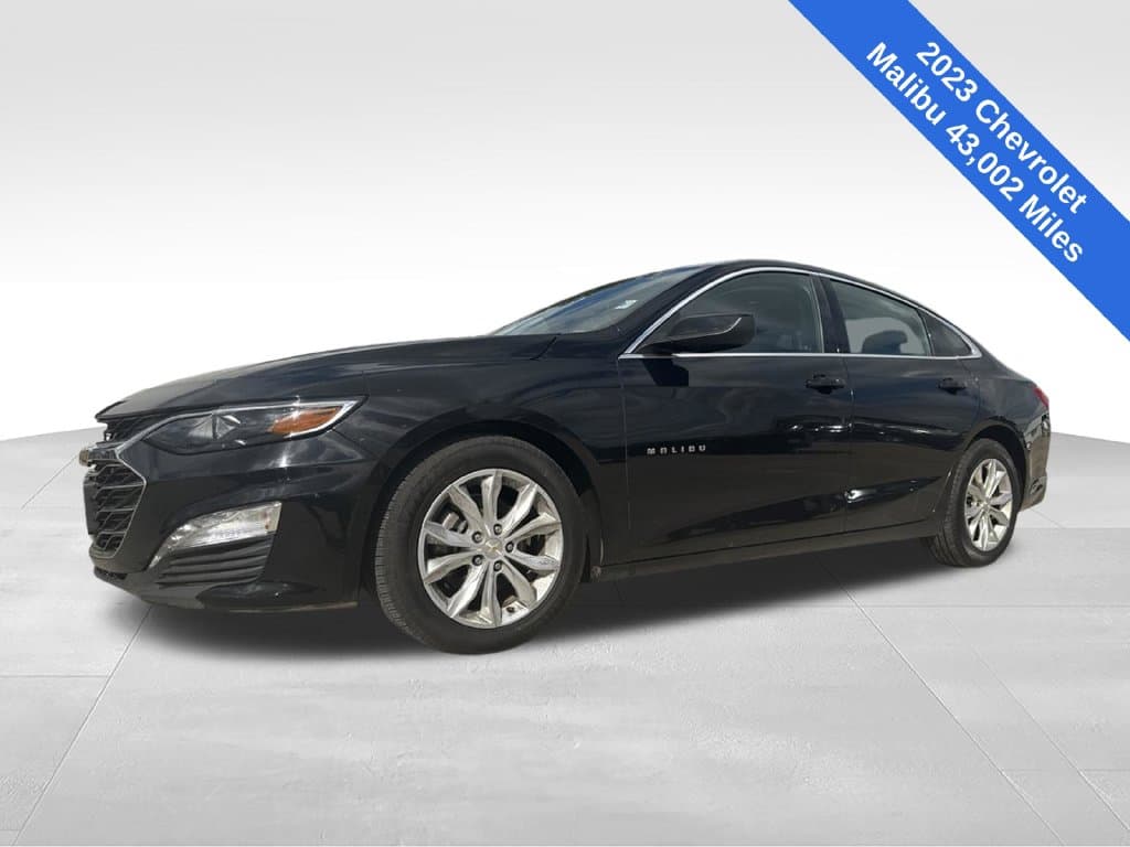 2023 Chevrolet Malibu LT — photo 1 of 13