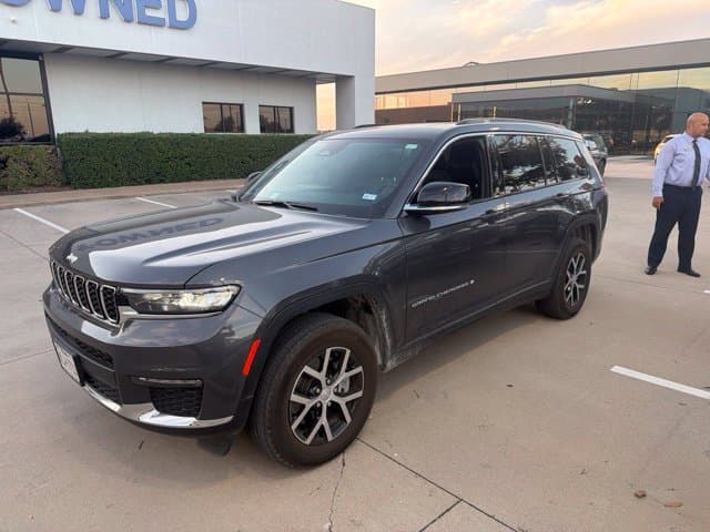 2024 Jeep Grand Cherokee L Limited — photo 1 of 10