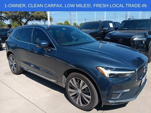 2023 Volvo XC60 Ultimate Bright Theme — photo 1 of 8
