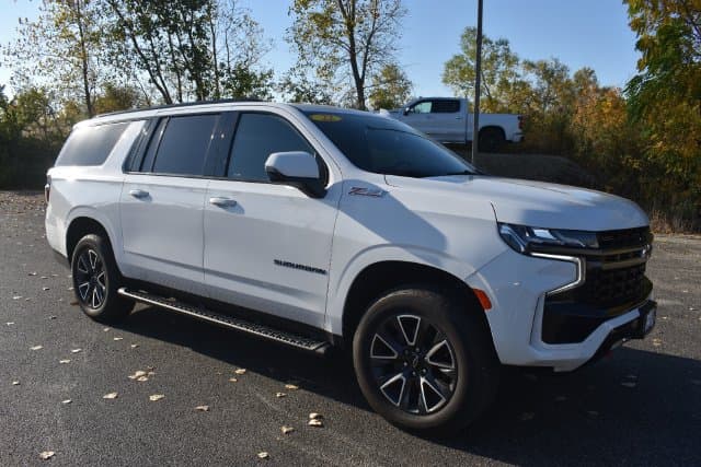 2022 Chevrolet Suburban Z71 — photo 1 of 17