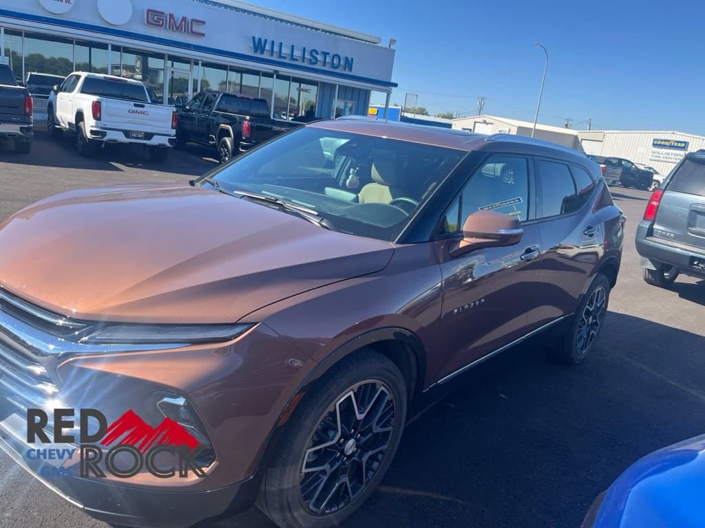 2024 Chevrolet Blazer Premier — photo 1 of 11