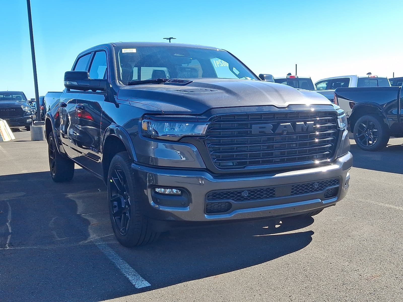 2027 RAM 1500 Laramie — photo 1 of 14