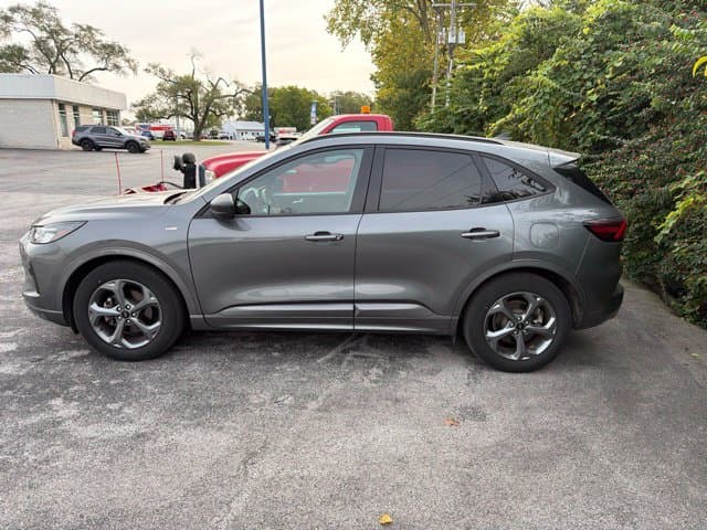 2023 Ford Escape ST-Line — photo 1 of 28