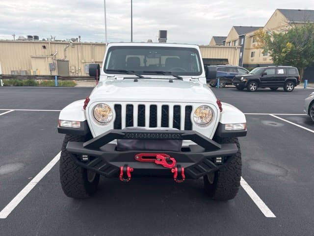 2022 Jeep Gladiator Overland — photo 1 of 15