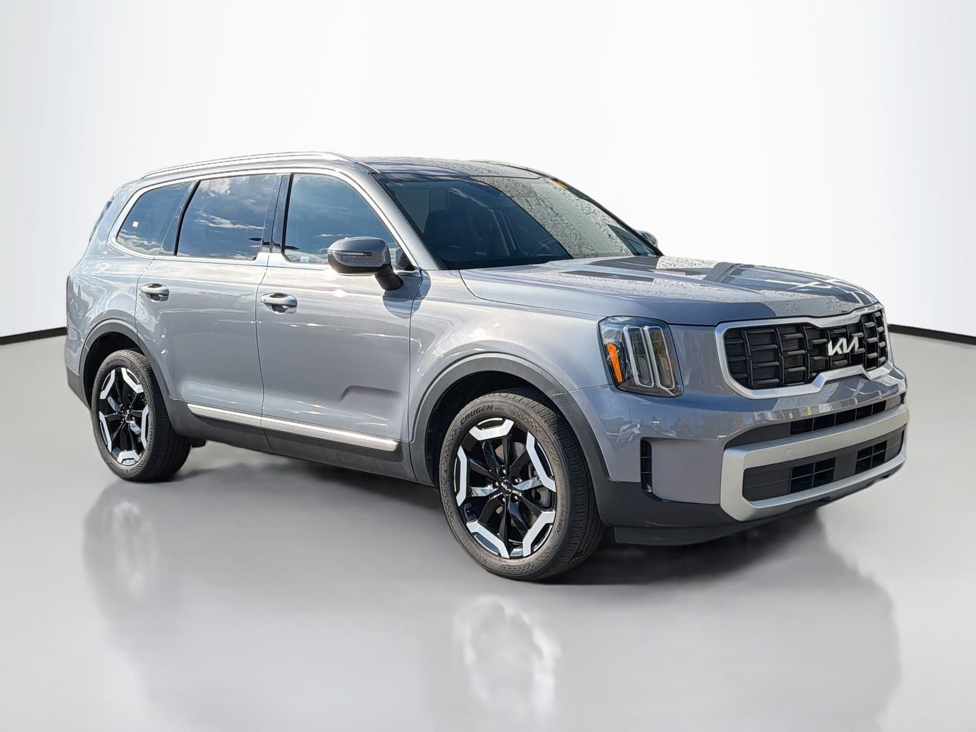 2024 Kia Telluride S — photo 1 of 7