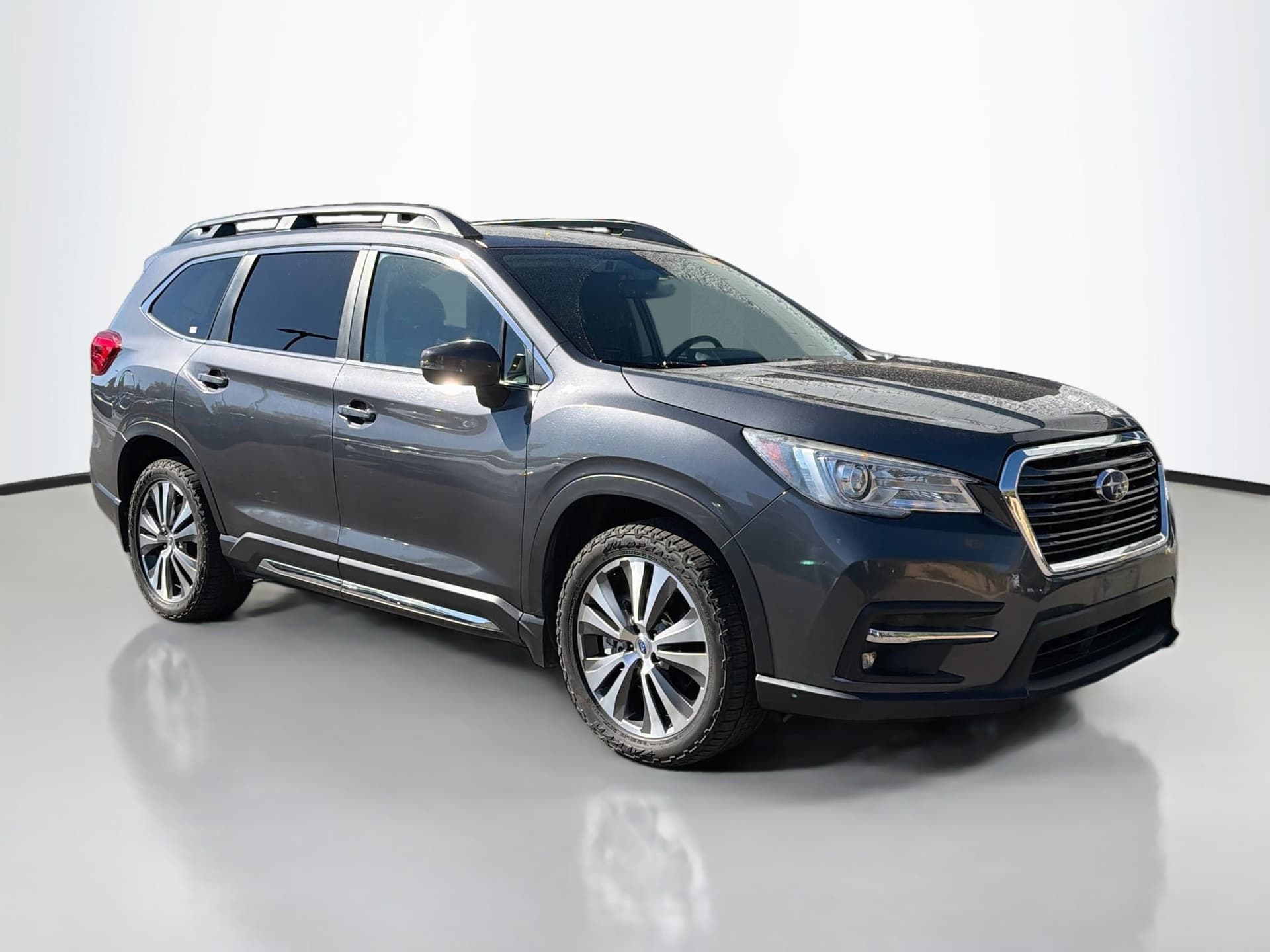 2019 Subaru Ascent Limited — photo 1 of 7
