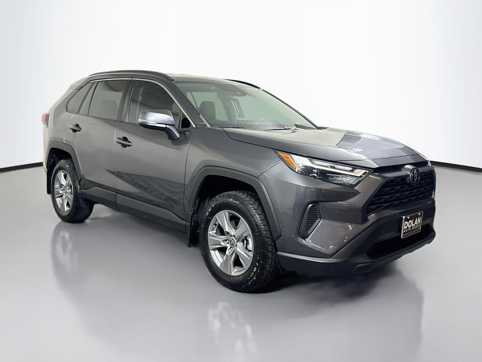 2022 Toyota RAV4 XLE — photo 1 of 35
