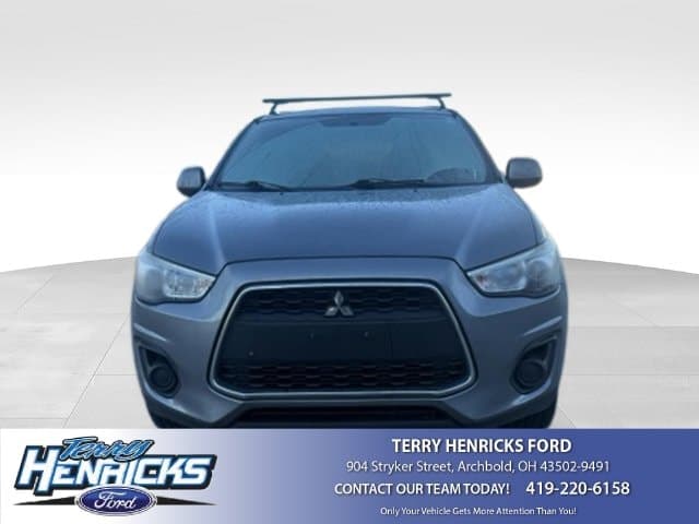 2015 Mitsubishi Outlander Sport ES — photo 1 of 9