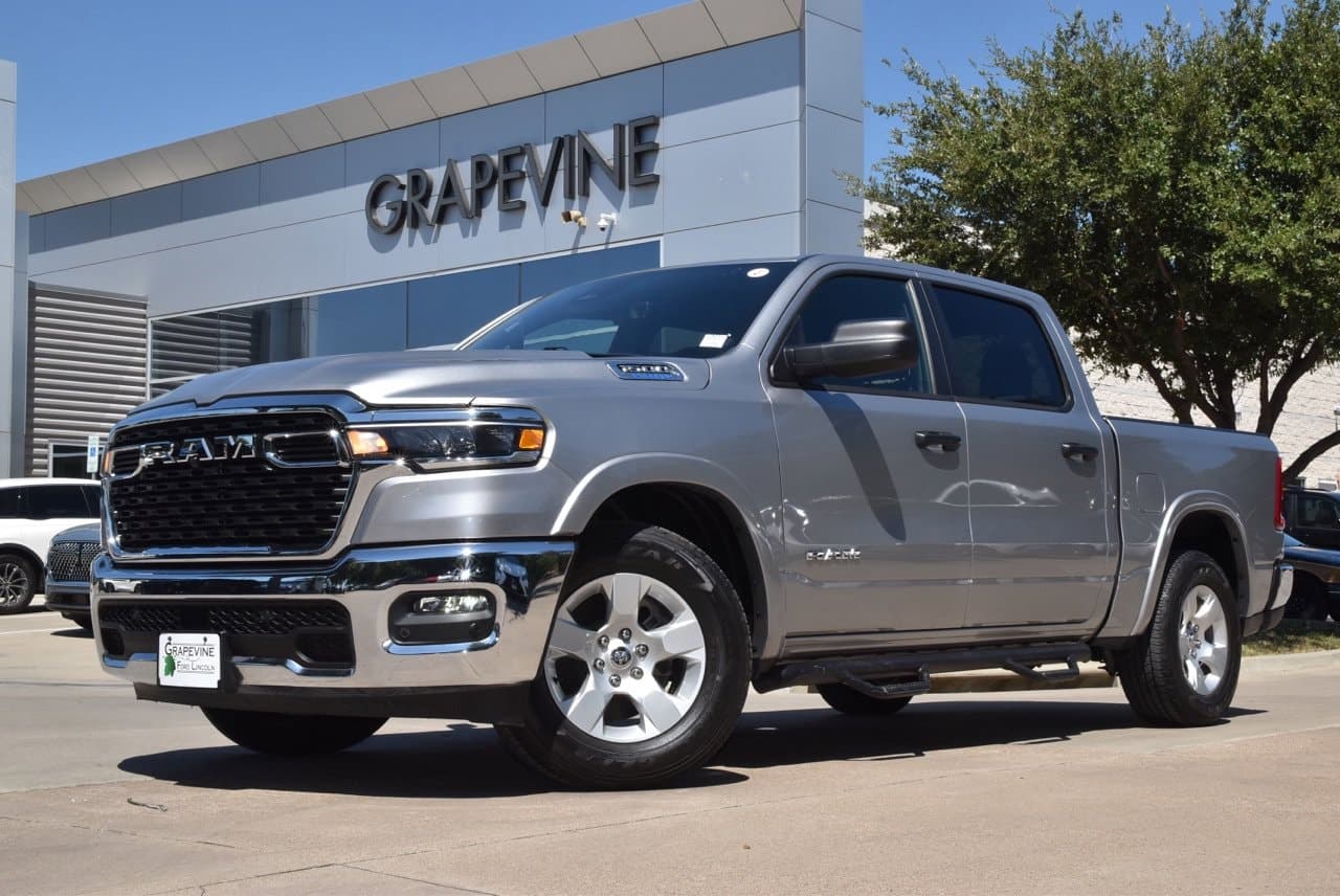 2025 RAM 1500 Base — photo 1 of 41