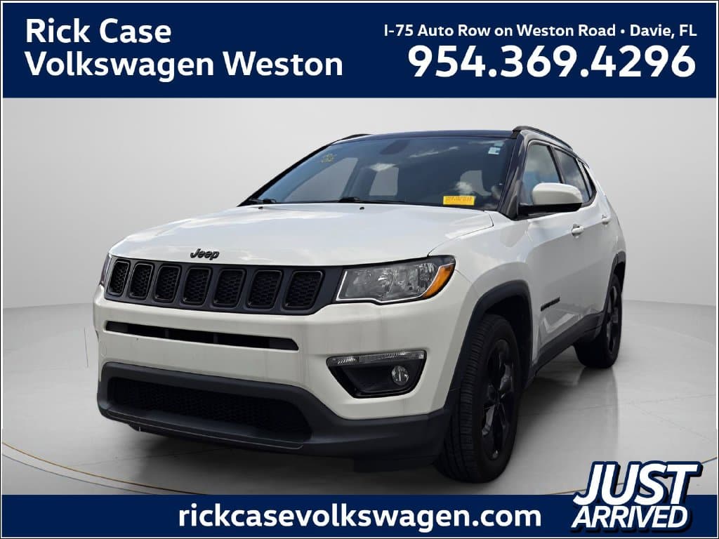 2019 Jeep Compass Latitude — photo 1 of 11