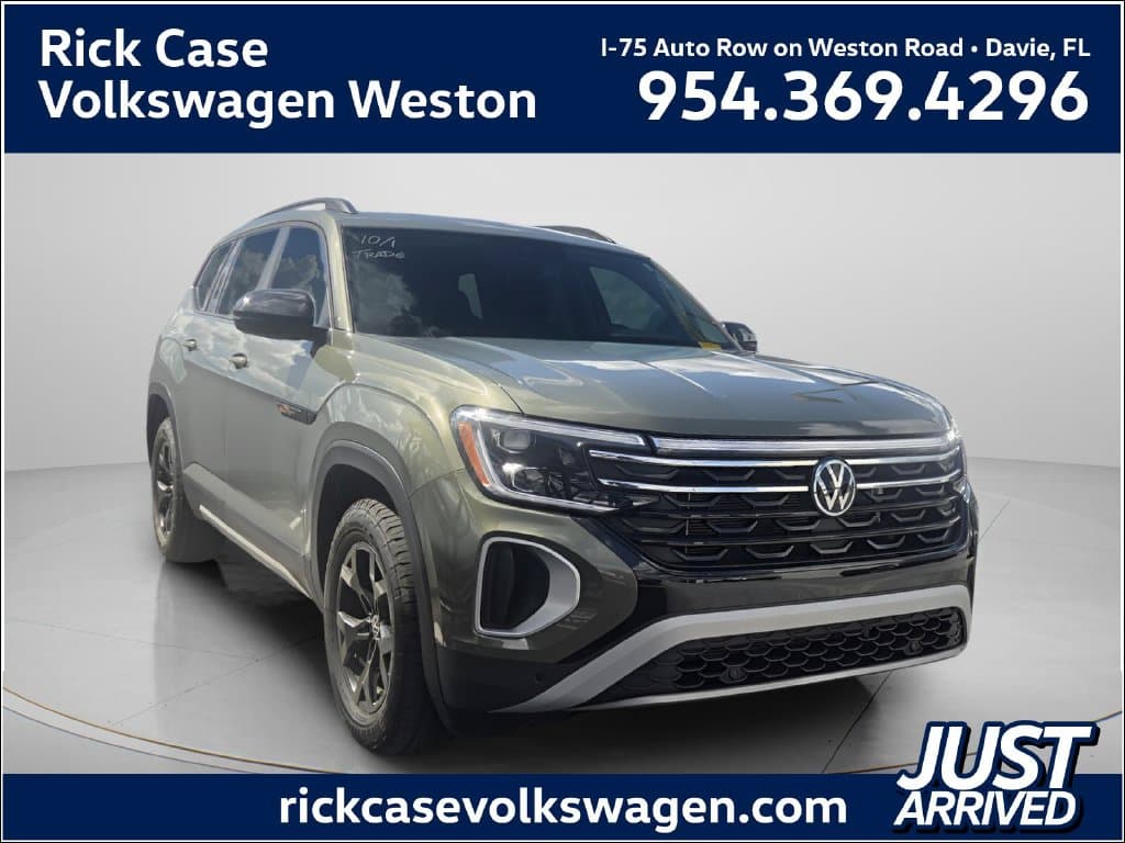 2025 Volkswagen Atlas 2.0T Peak Edition — photo 1 of 11