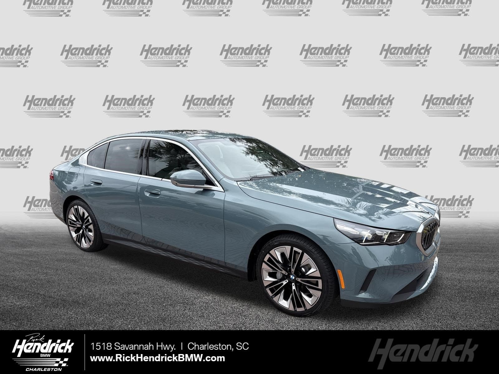 2026 BMW 5 Series 530i — photo 1 of 18