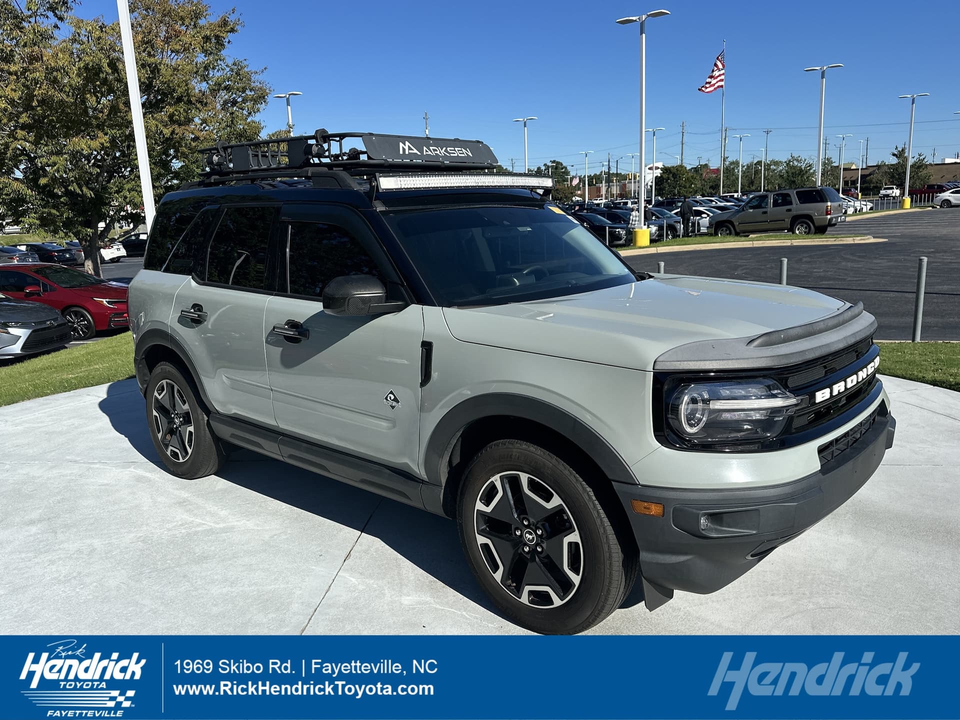 2021 Ford Bronco Sport Outer Banks — photo 1 of 36