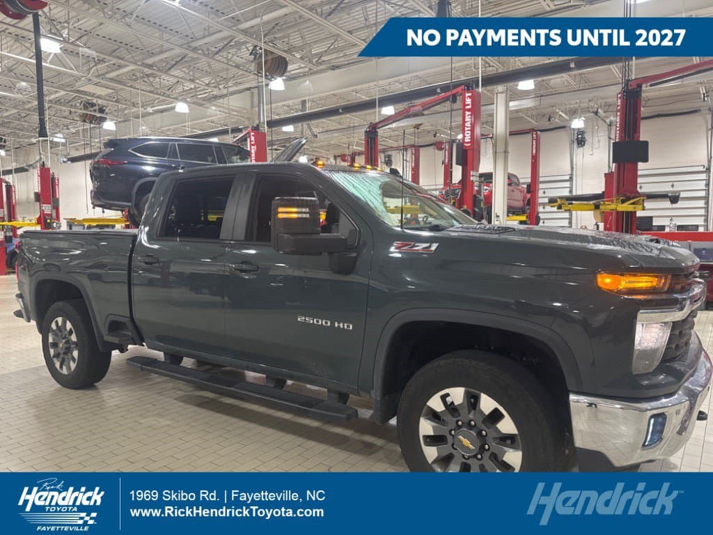 2025 Chevrolet Silverado 2500HD LT — photo 1 of 11