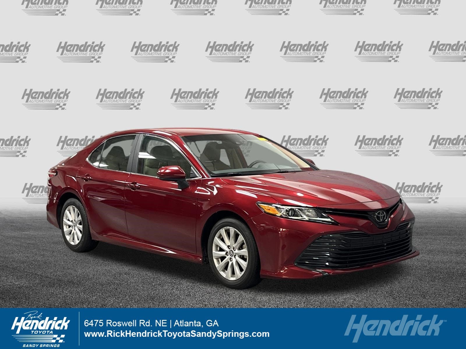 2019 Toyota Camry LE — photo 1 of 11