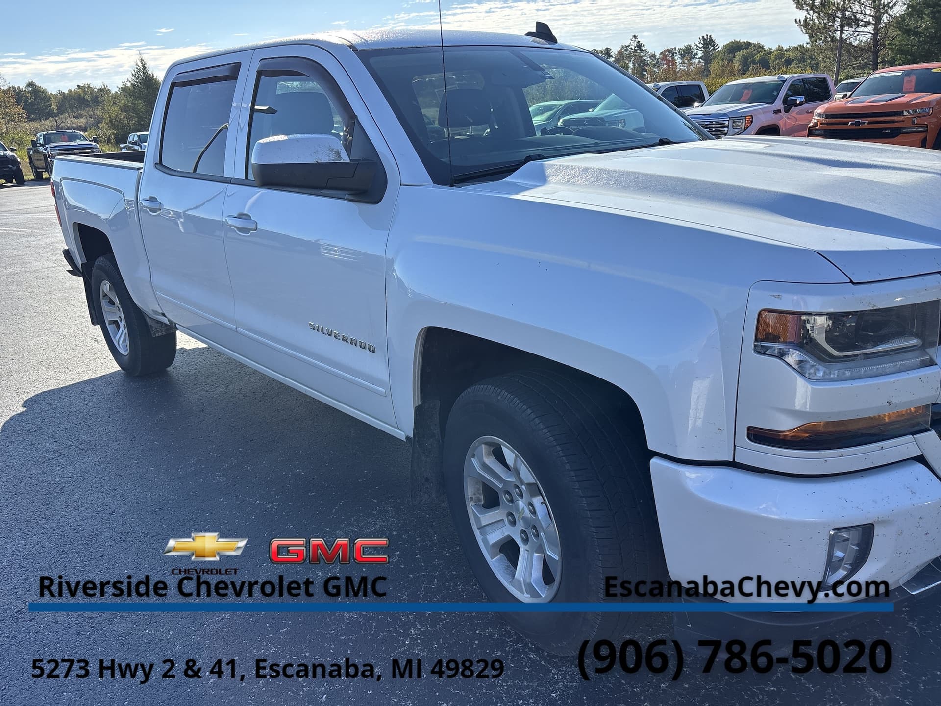 2018 Chevrolet Silverado 1500 LT — photo 1 of 30