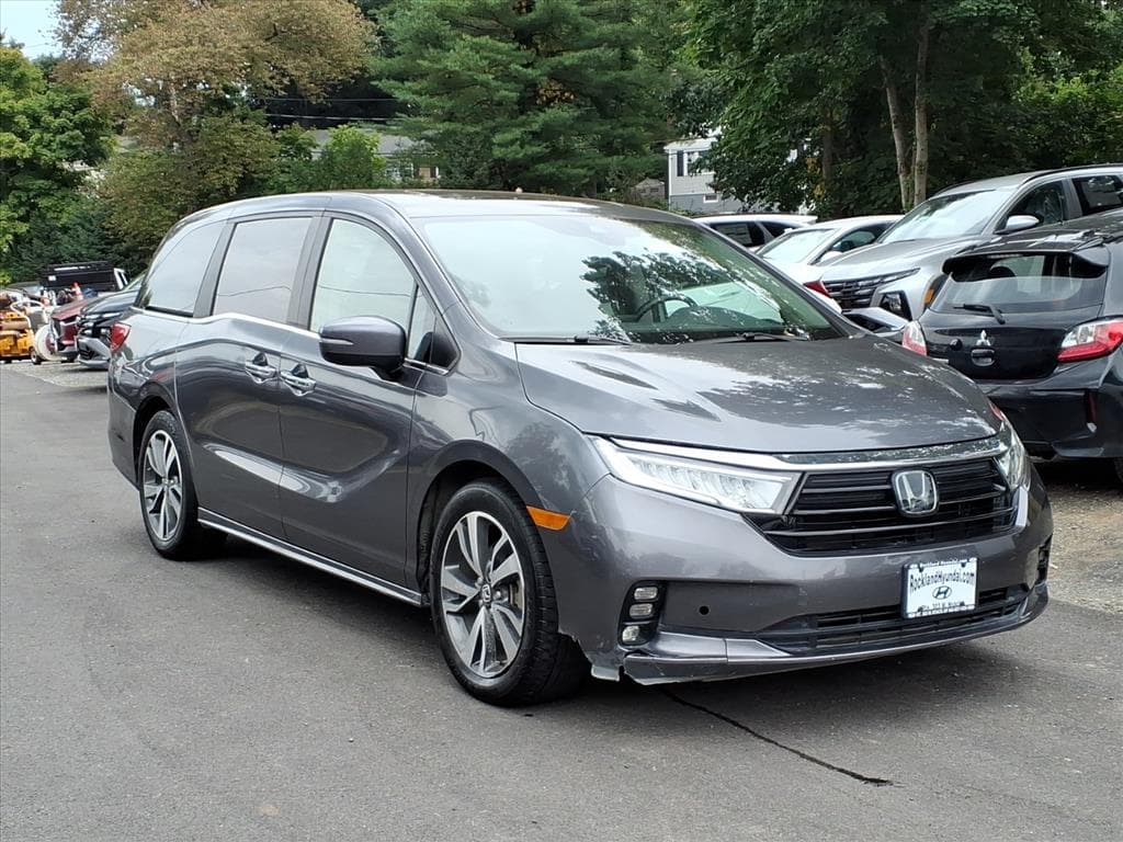 2024 Honda Odyssey Touring — photo 1 of 24