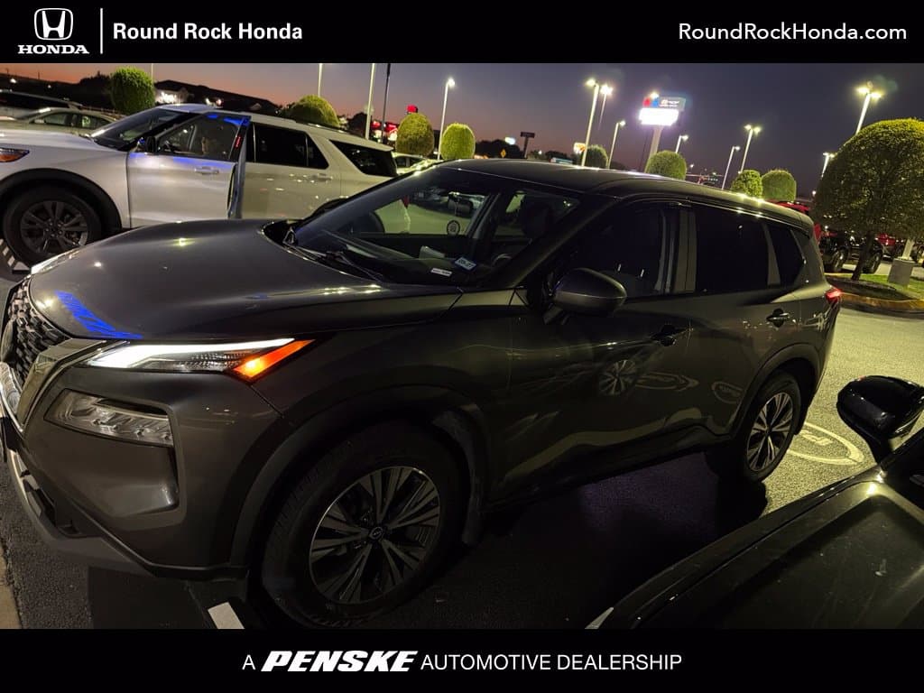 2023 Nissan Rogue SV — photo 1 of 9