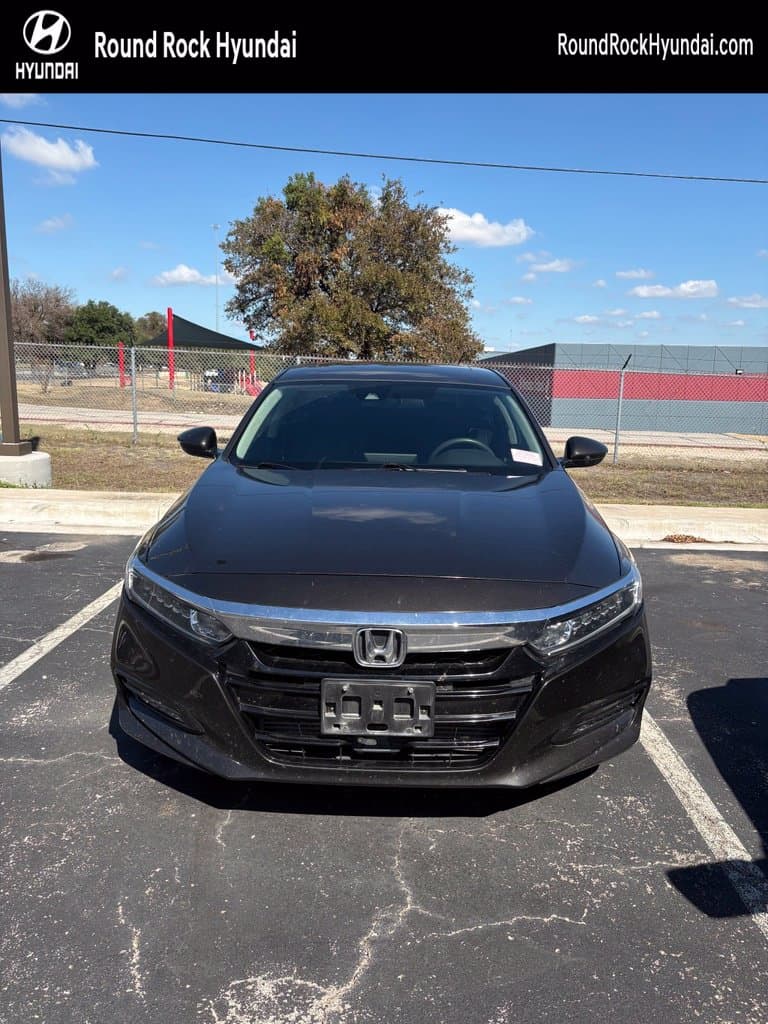 2018 Honda Accord Sedan Base — photo 1 of 11