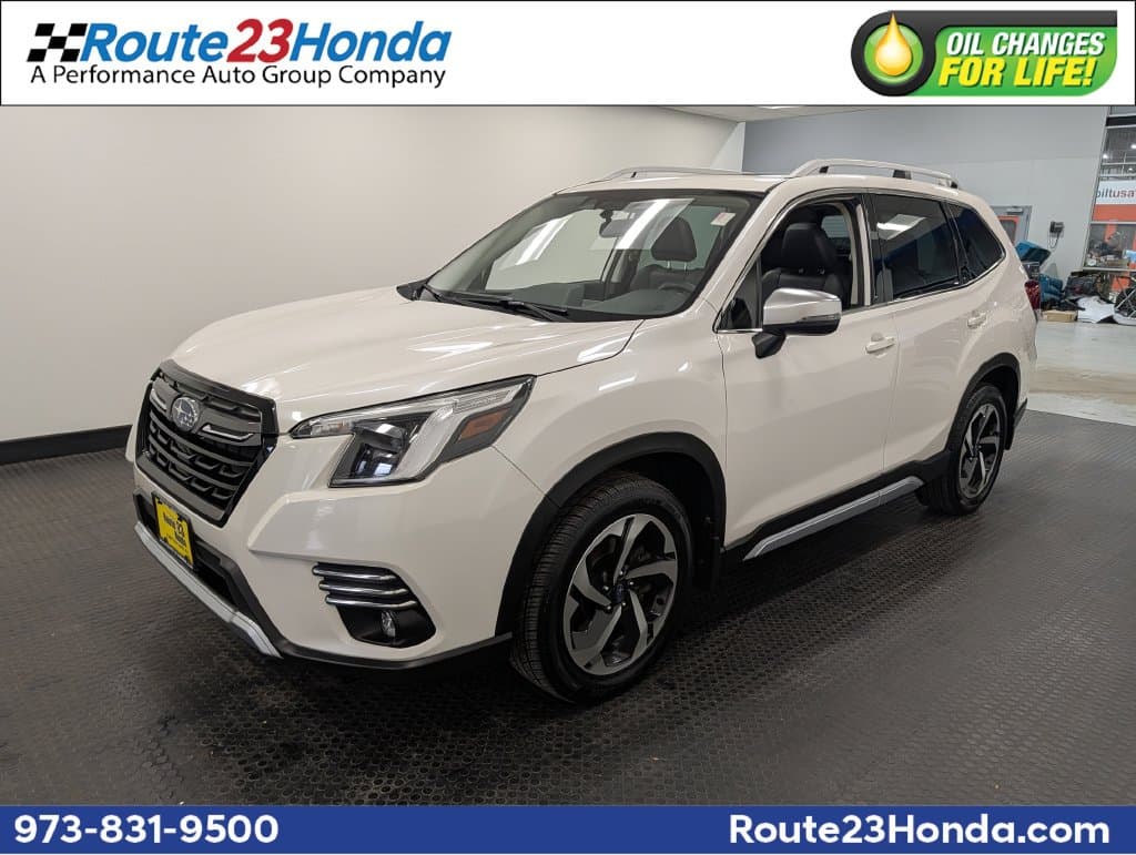 2022 Subaru Forester Touring — photo 1 of 31