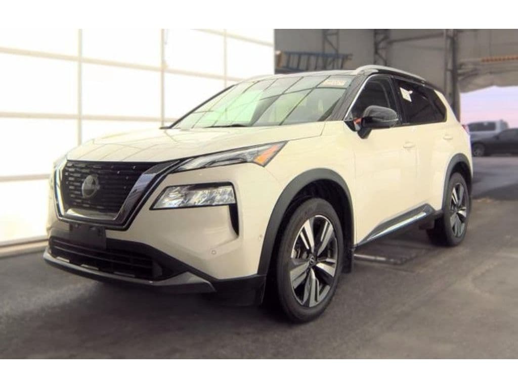 2023 Nissan Rogue SL — photo 1 of 11