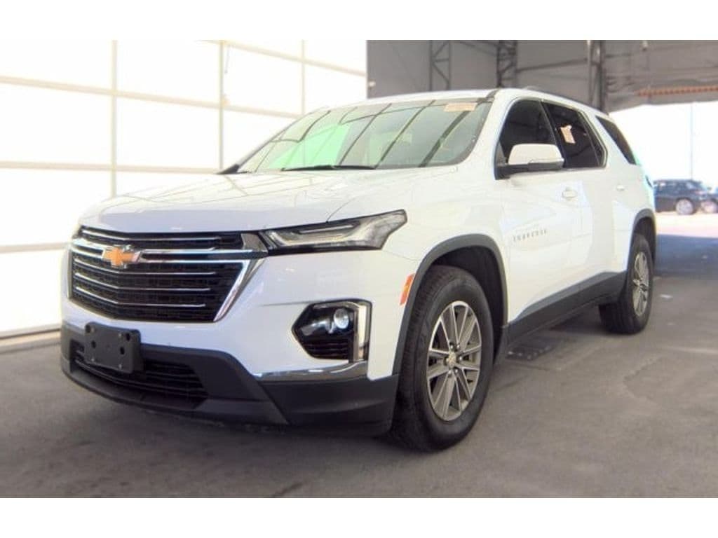 2023 Chevrolet Traverse LT Cloth — photo 1 of 9