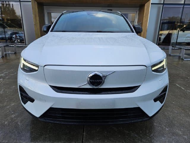 2023 Volvo C40 Recharge Pure Electric Ultimate — photo 1 of 28