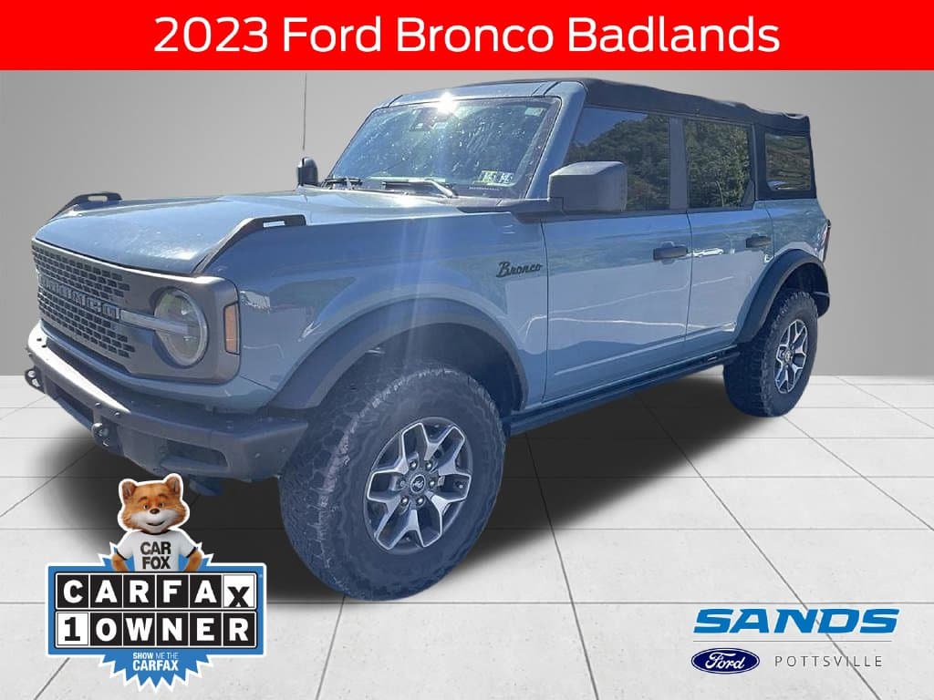 2023 Ford Bronco Badlands — photo 1 of 10