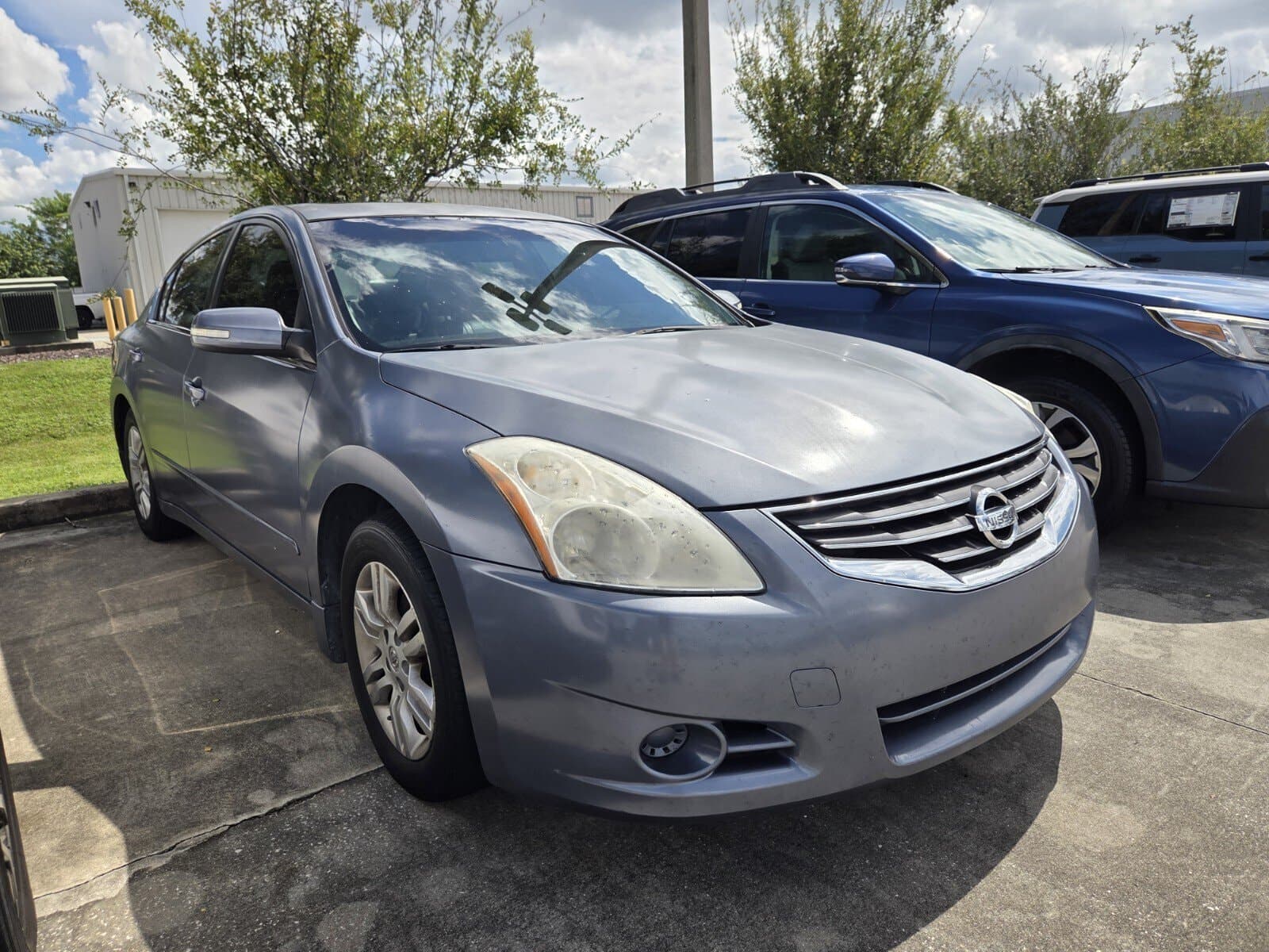 2011 Nissan Altima 2.5 S — photo 1 of 3