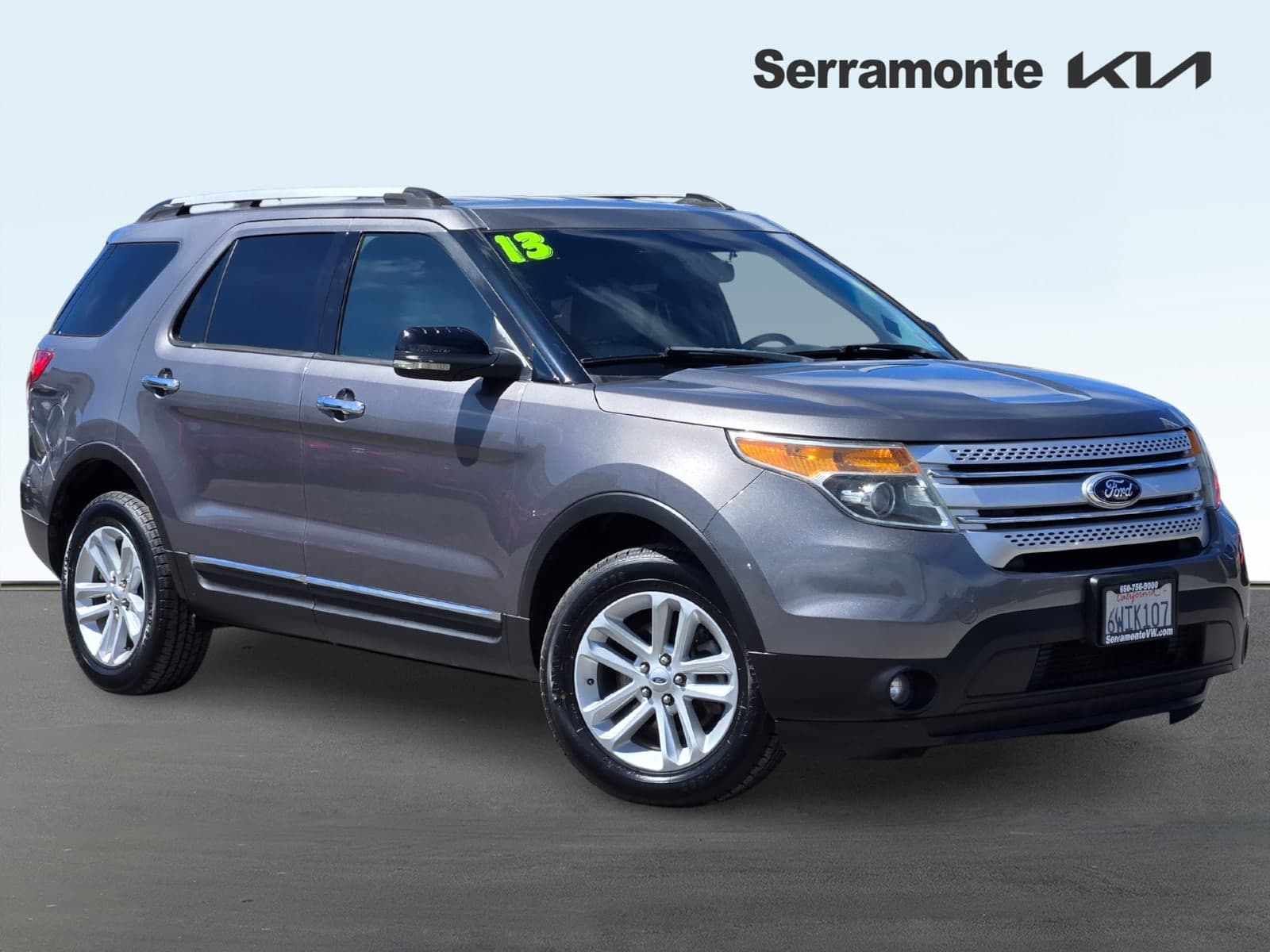 2013 Ford Explorer XLT — photo 1 of 27
