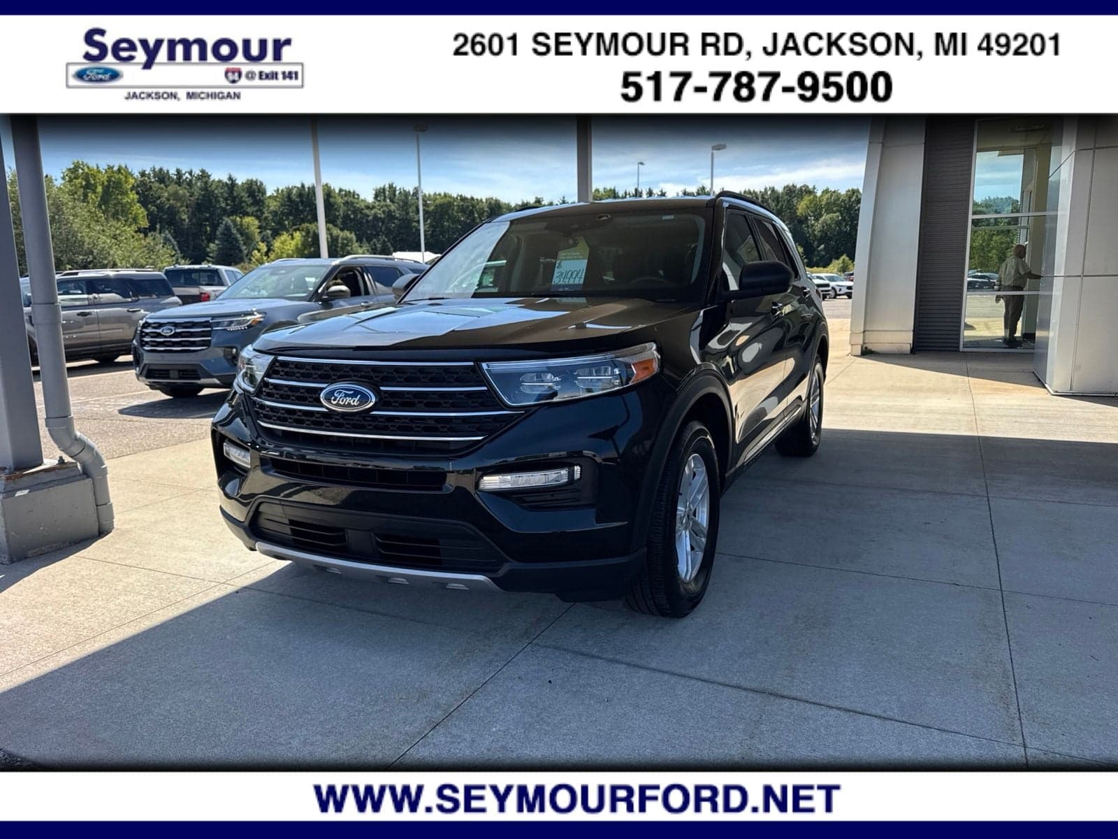 2024 Ford Explorer XLT — photo 1 of 42