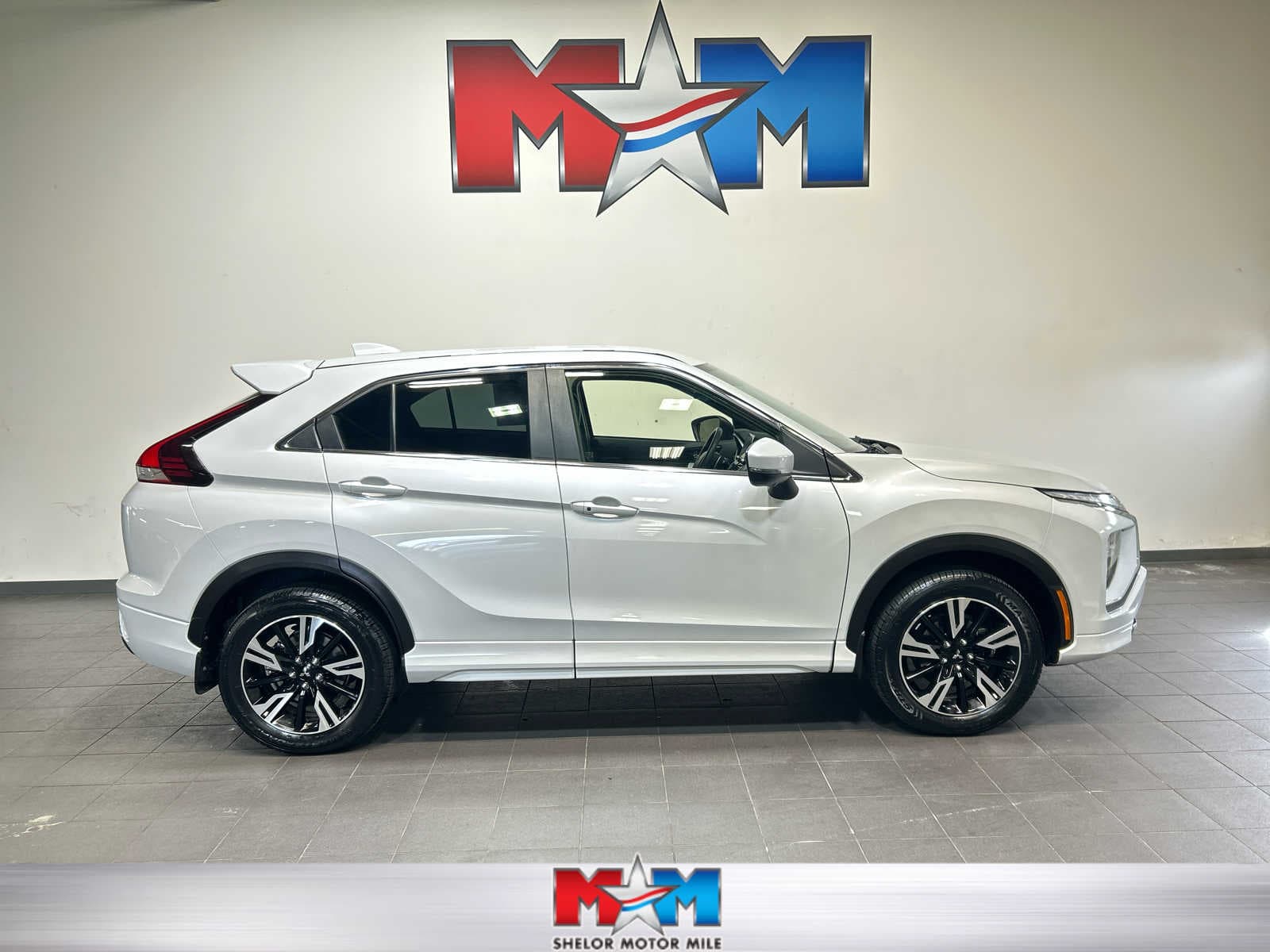 2023 Mitsubishi Eclipse Cross SE — photo 1 of 30