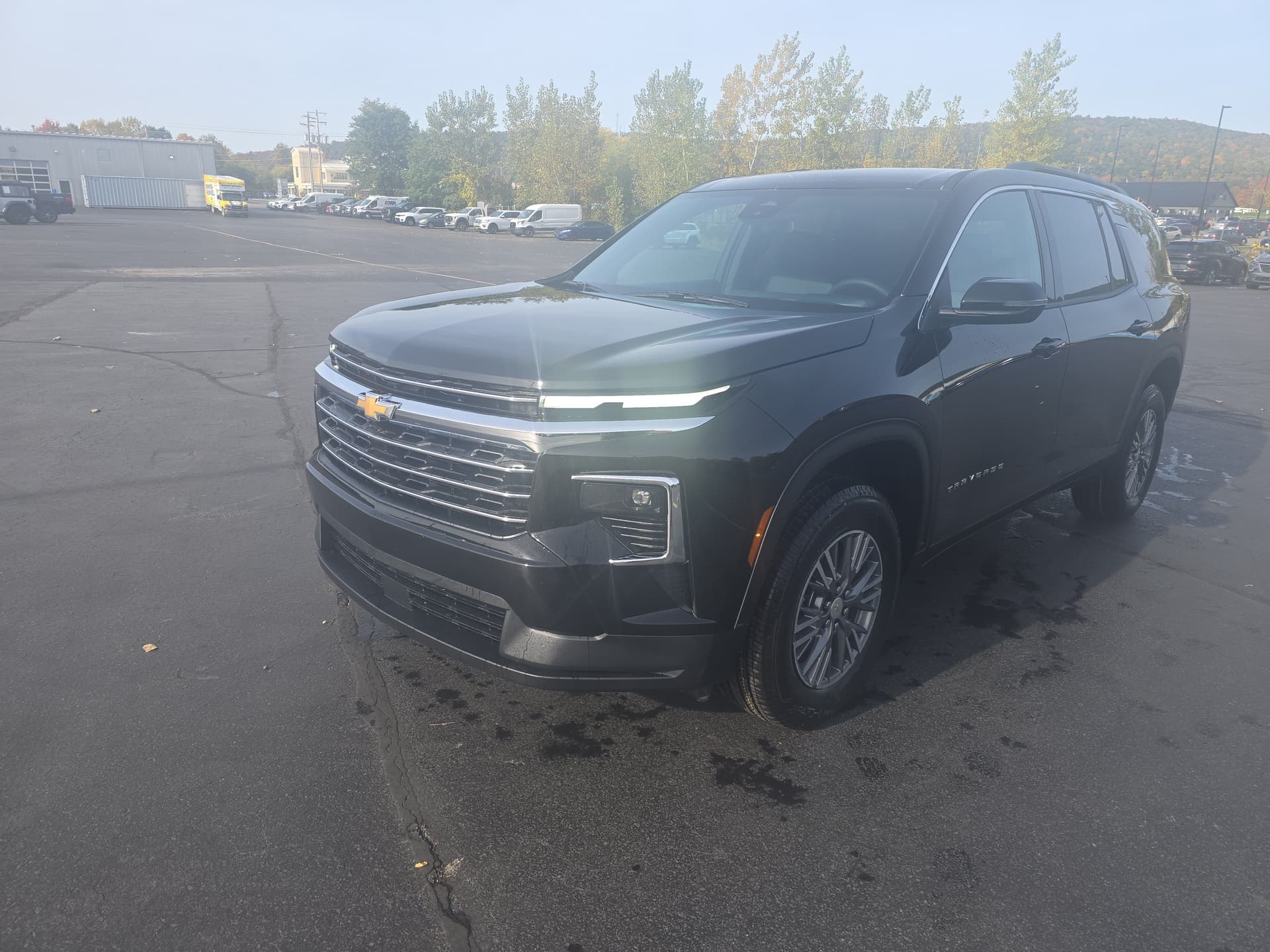 2027 Chevrolet Traverse AWD LT — photo 1 of 34