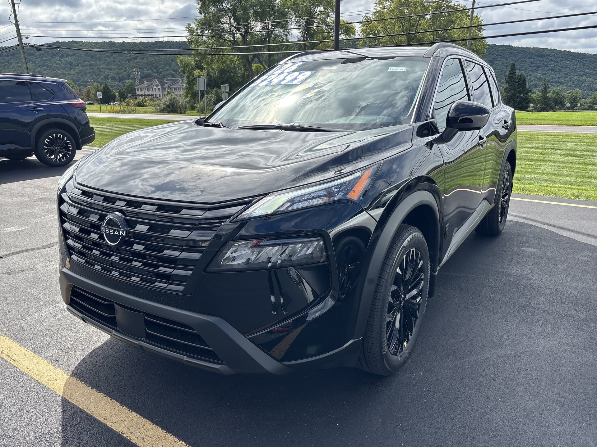 2026 Nissan Rogue Dark Armor — photo 1 of 29