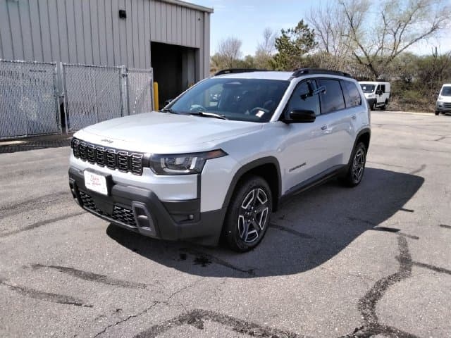 2026 Jeep Cherokee Base — photo 1 of 47