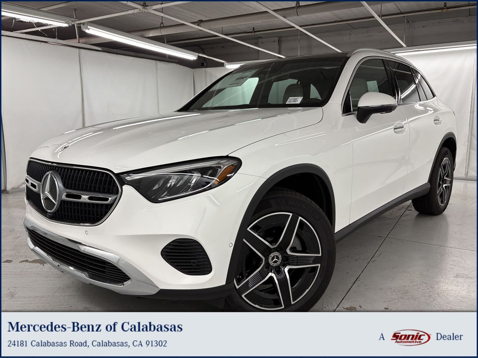 2027 Mercedes-Benz GLC GLC 300 — photo 1 of 32