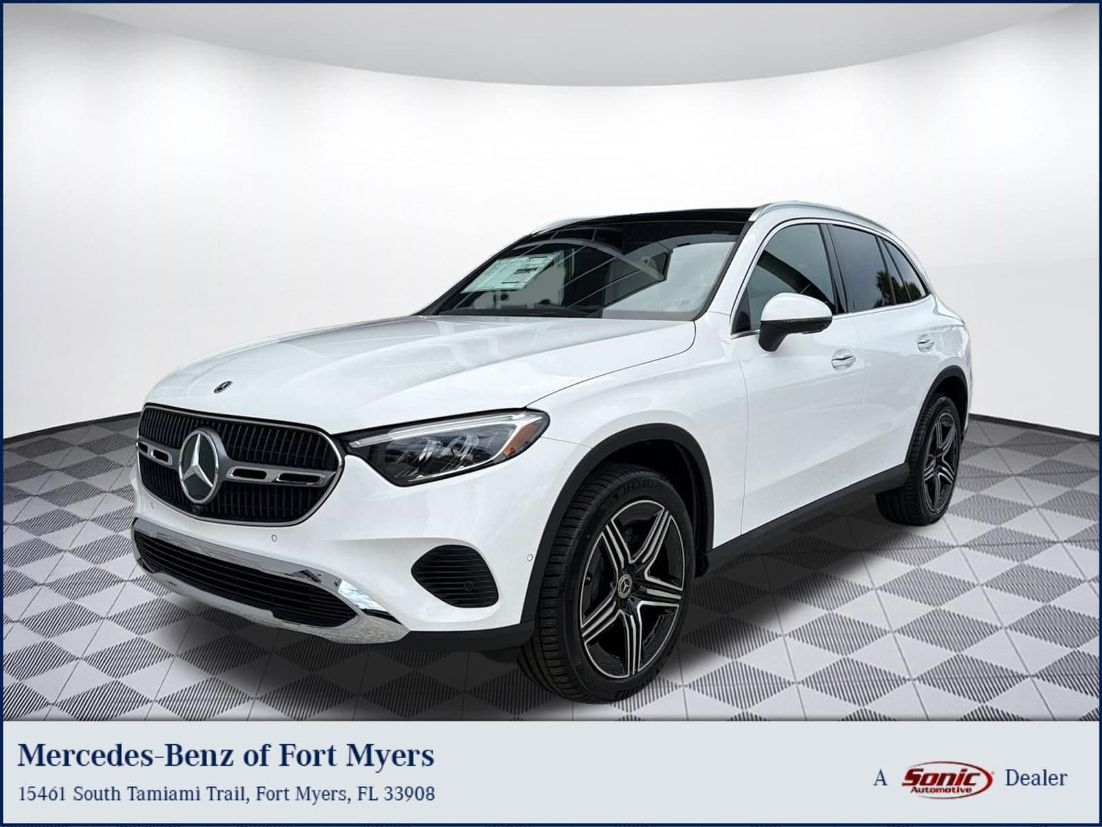 2027 Mercedes-Benz GLC GLC 300 — photo 1 of 34