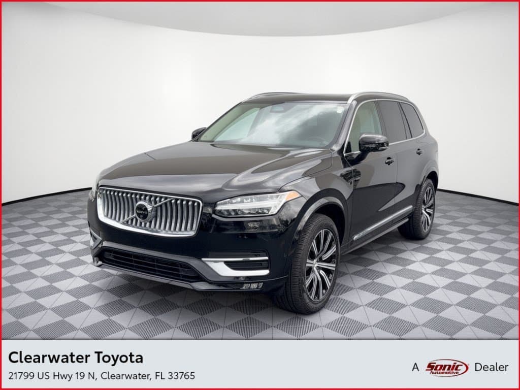 2025 Volvo XC90 Plus — photo 1 of 32
