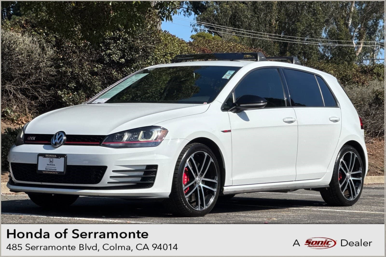 2017 Volkswagen Golf GTI Sport — photo 1 of 34