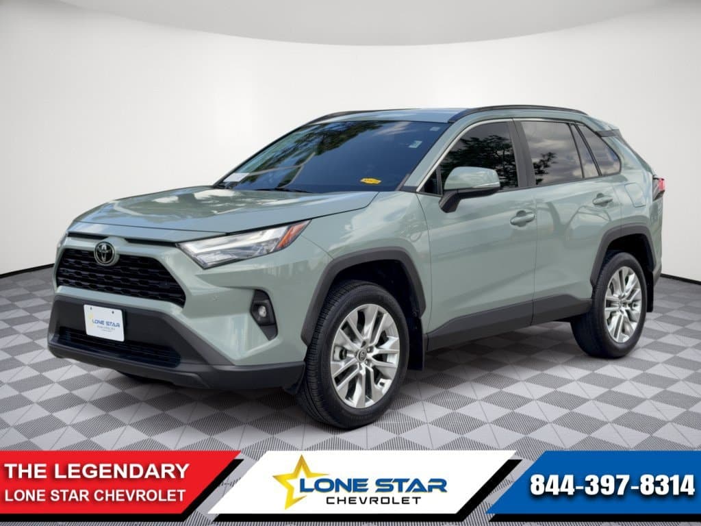 2022 Toyota RAV4 XLE Premium — photo 1 of 32