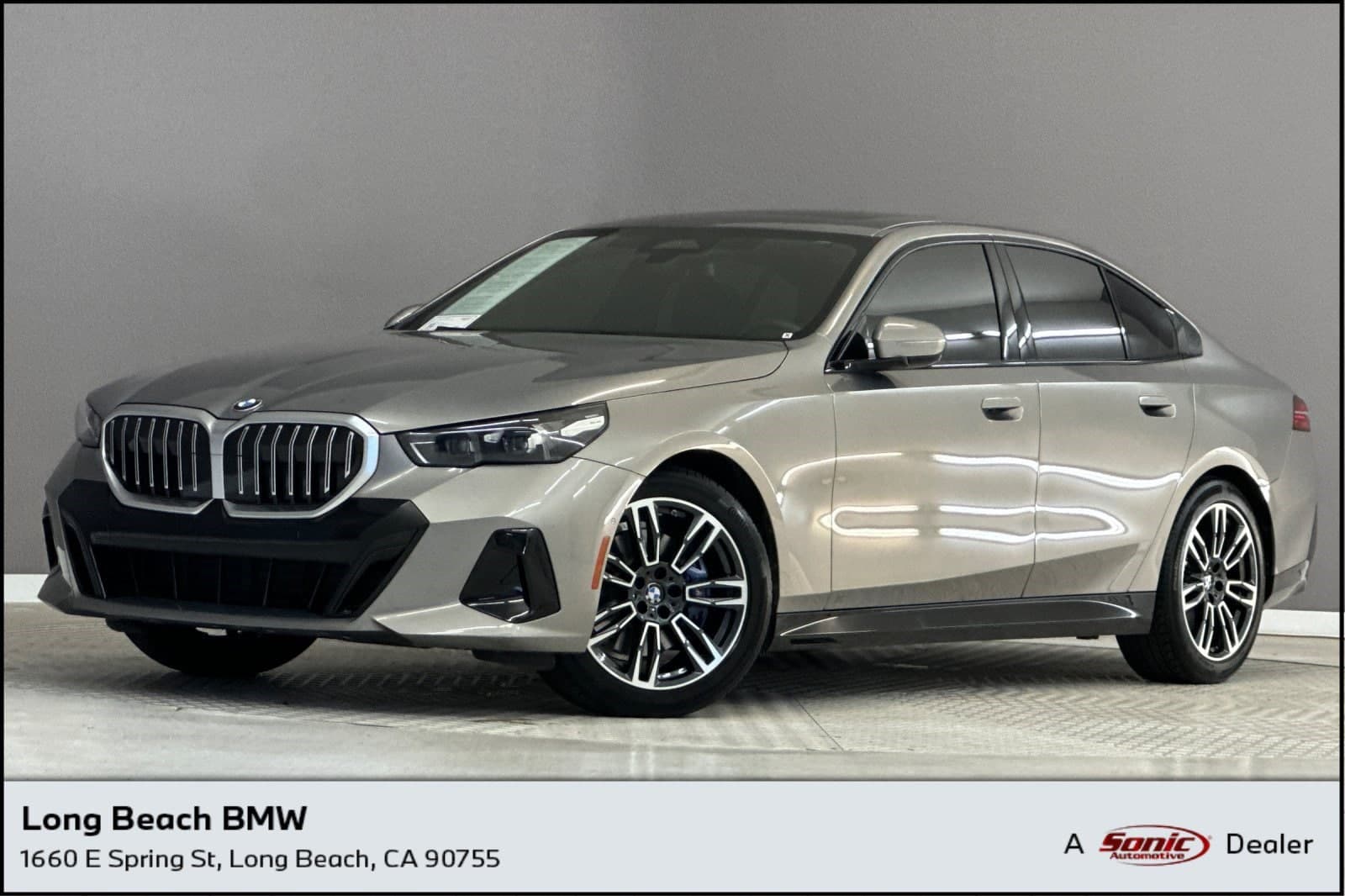 2024 BMW 5 Series 530i — photo 1 of 35